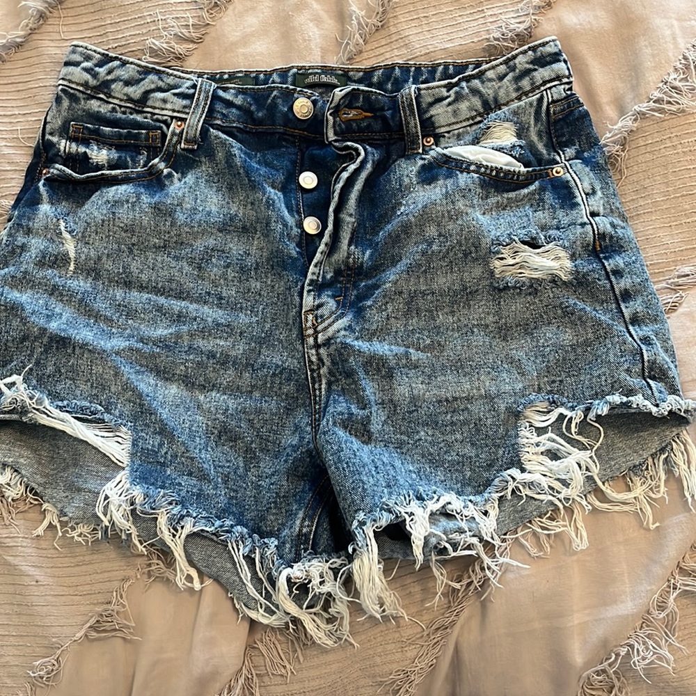 Fringe bottom denim shorts